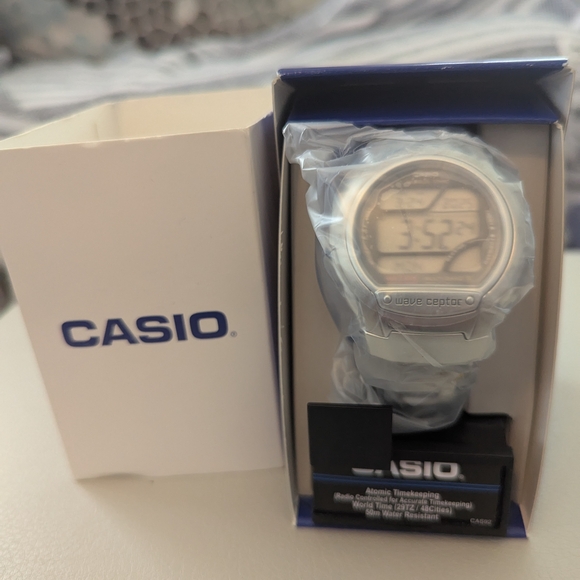 Casio Silver Digital Watch - Picture 2 of 5